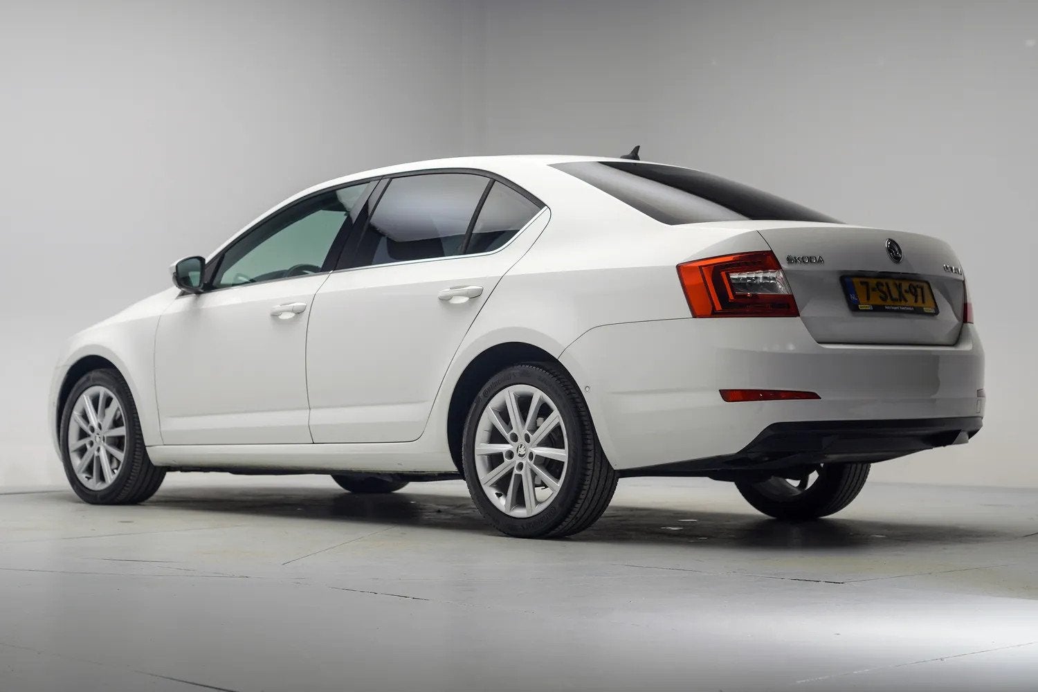 Skoda Octavia 1.2 TSI Greentech Elegance Businessline [ Prem, Auto's, Gebruikt, 4 cilinders, Bedrijf, Handgeschakeld