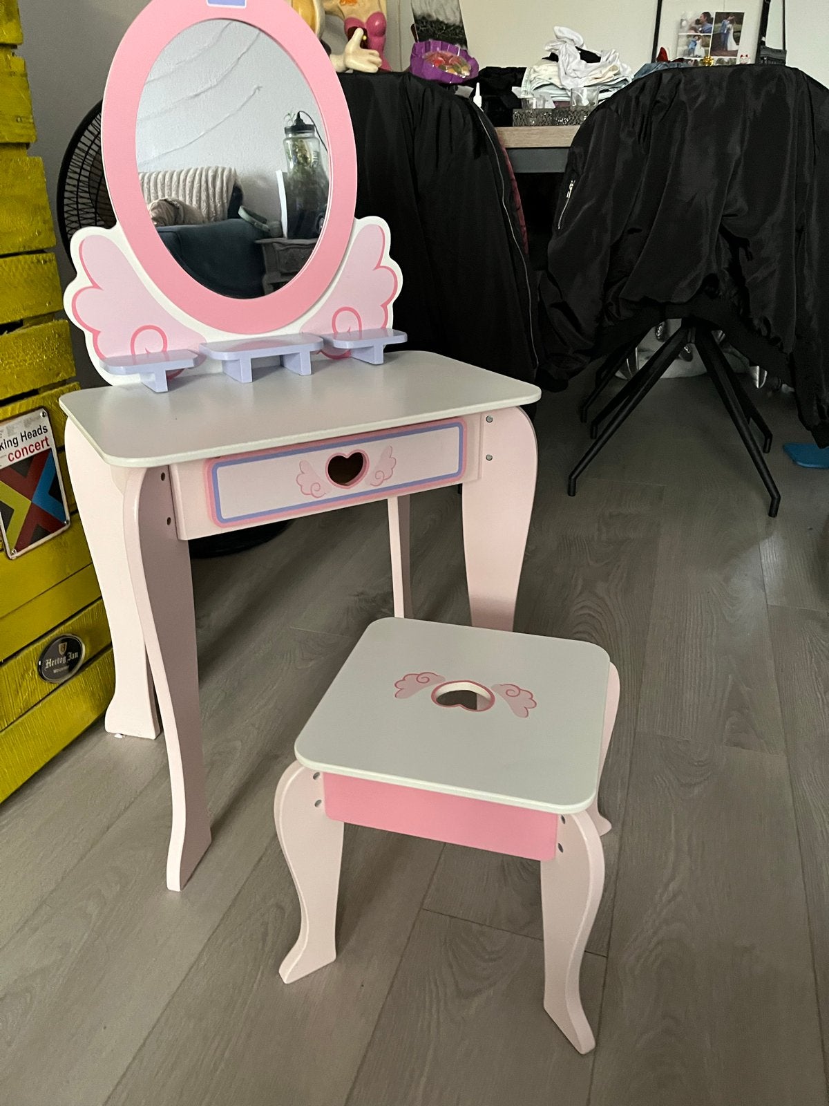 Leuke Kinder Kaptafel met Krukje - Roze/Wit, Huis en Inrichting, Ophalen, Minder dan 50 cm, Zo goed als nieuw, Minder dan 100 cm