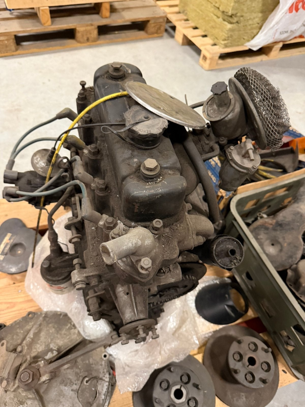 Klassieke Mini motor en div. onderdelen. Zie foto’s, Auto-onderdelen, Ophalen, Mini