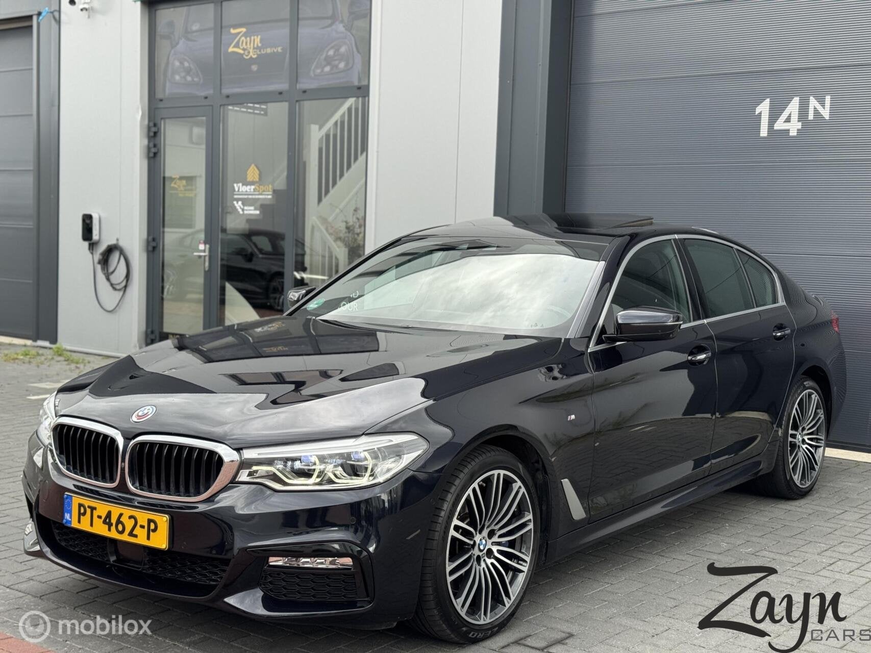 BMW 5-serie 530D High Executive | M-Pakket | Dak | 360 | HUD, Auto's, Automaat, Achterwielaandrijving, Gebruikt, 2993 cc