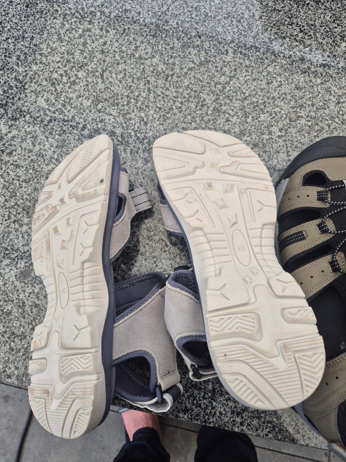 Twee paar heren sandalen, Ophalen, Zo goed als nieuw, Sandalen
