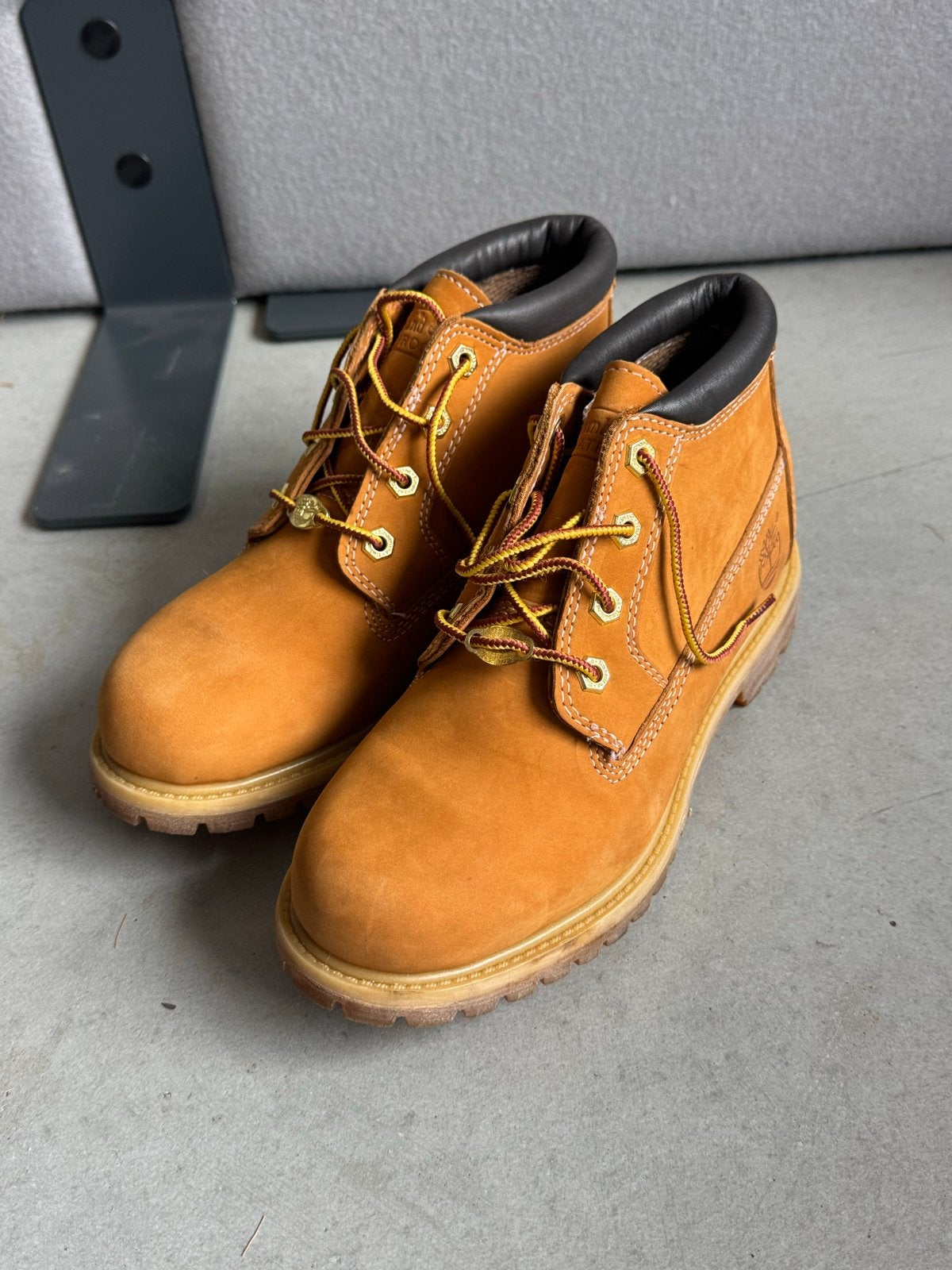 Timberland Chukka Laarzen - Zo goed als nieuw, Kleding | Dames, Ophalen of Verzenden, Zo goed als nieuw, Bruin, Lage of Enkellaarzen