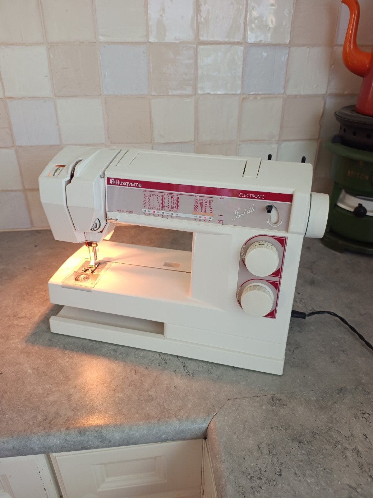 Husqvarna Isabelle Naaimachine met accessoires, Ophalen of Verzenden, Gebruikt, Naaimachine, Husqvarna