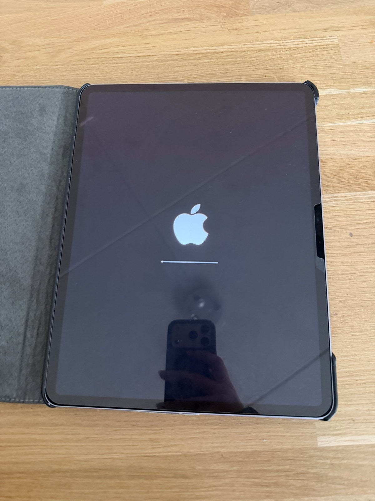 Foto 2 van Apple iPad Air 13" (2024) M2 1TB Wifi + Cellular