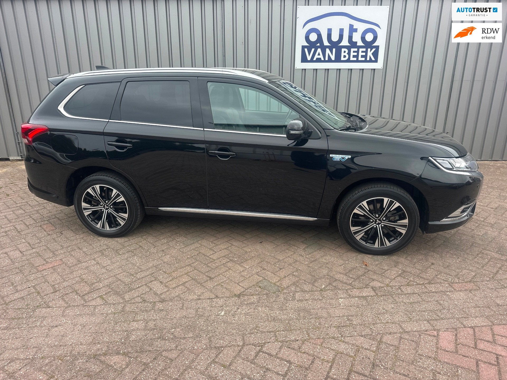Mitsubishi Outlander 2.4 PHEV S-Edition, Automaat, 135 pk, 4 cilinders, 1865 kg