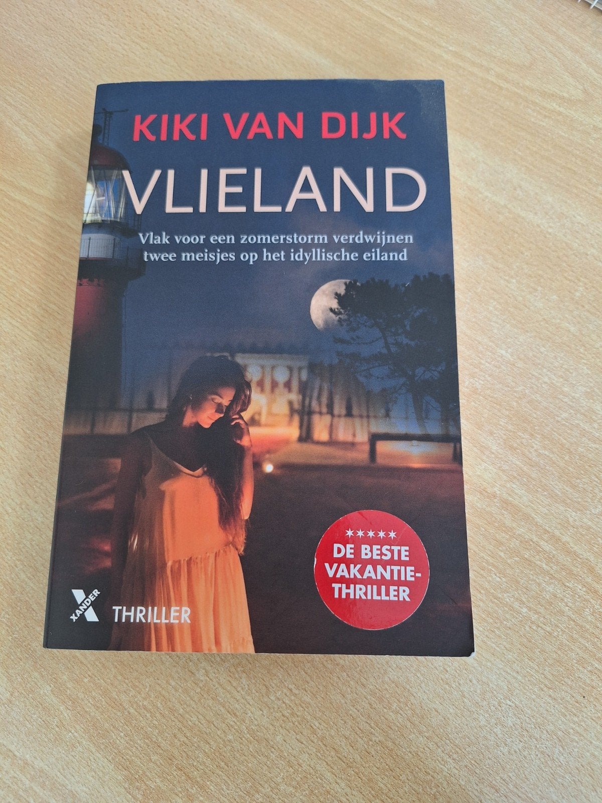 Kiki van Dijk - Vlieland, Boeken, Ophalen of Verzenden, Zo goed als nieuw, Kiki van Dijk
