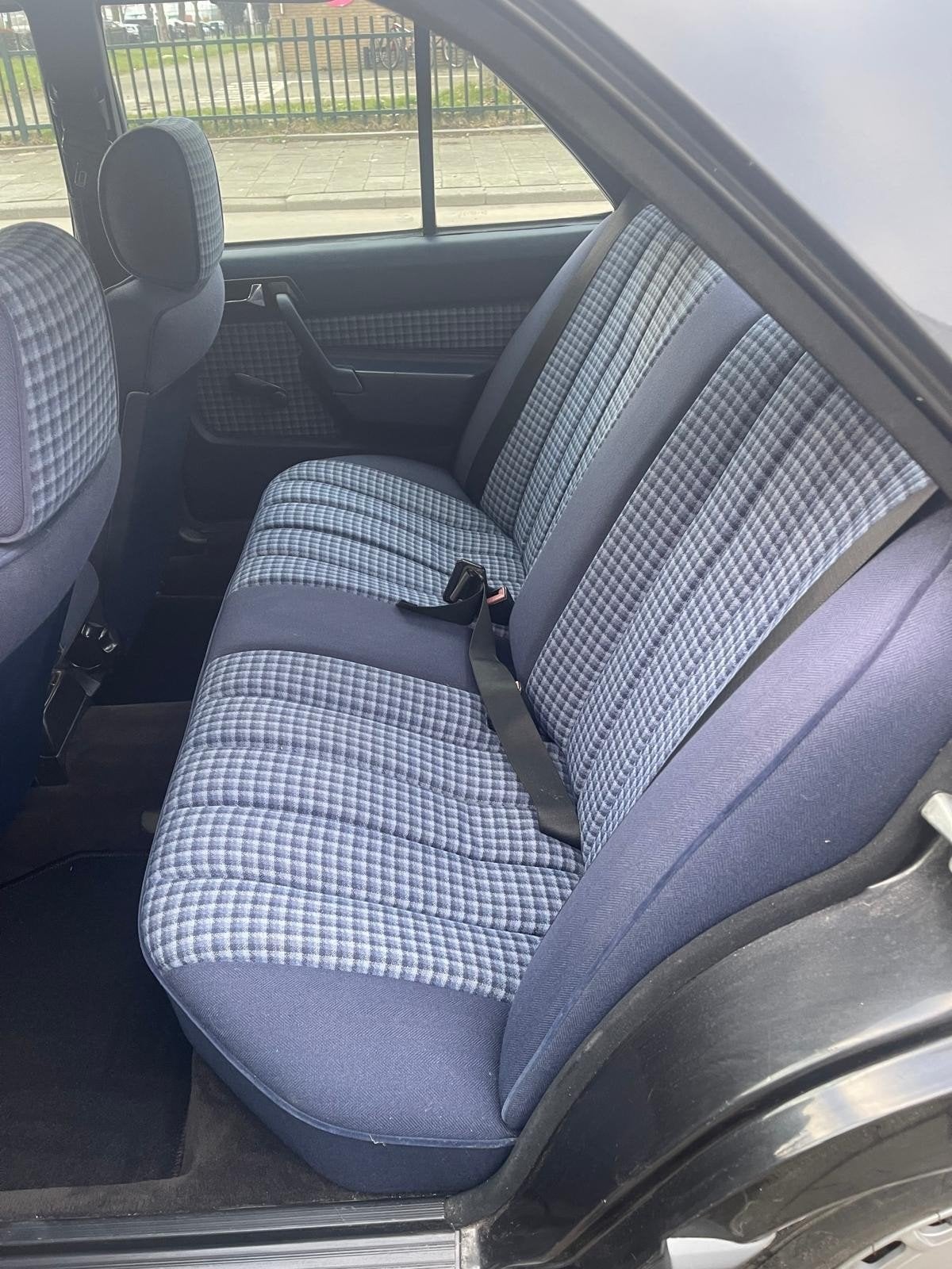 Mercedes-Benz 190-Serie 1.8 E AUT U9 1992 Zwart, foto 10