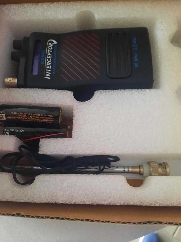 Digital Bug Detector - Signal Interceptor 30 MHz - 2.5 GHz, Ophalen of Verzenden