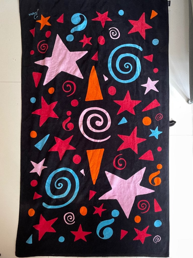 By Parra (Rockwell) beach towel, Ophalen of Verzenden, Nieuw, Zwart, Handdoek