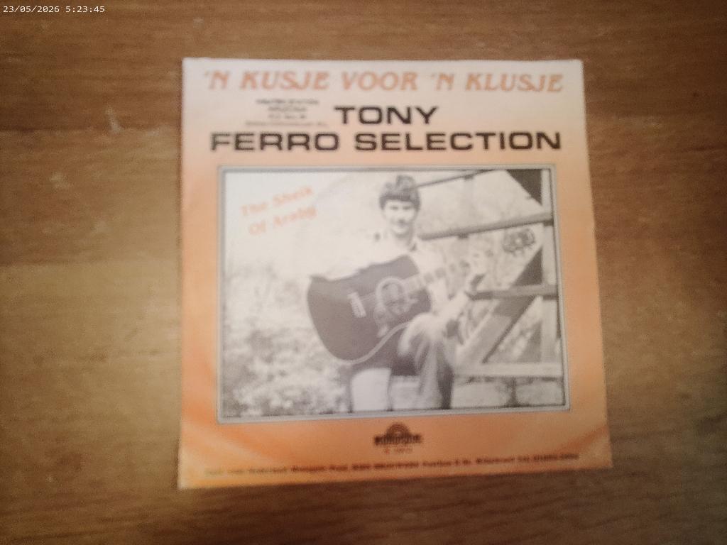Tony Ferro Selection - n Kusje voor n Klusje, Gebruikt, Fotohoes, 7 inch, Single