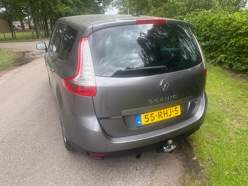Foto 15 van Renault Grand Scenic 1.4 TCE 5P 2011 Grijs