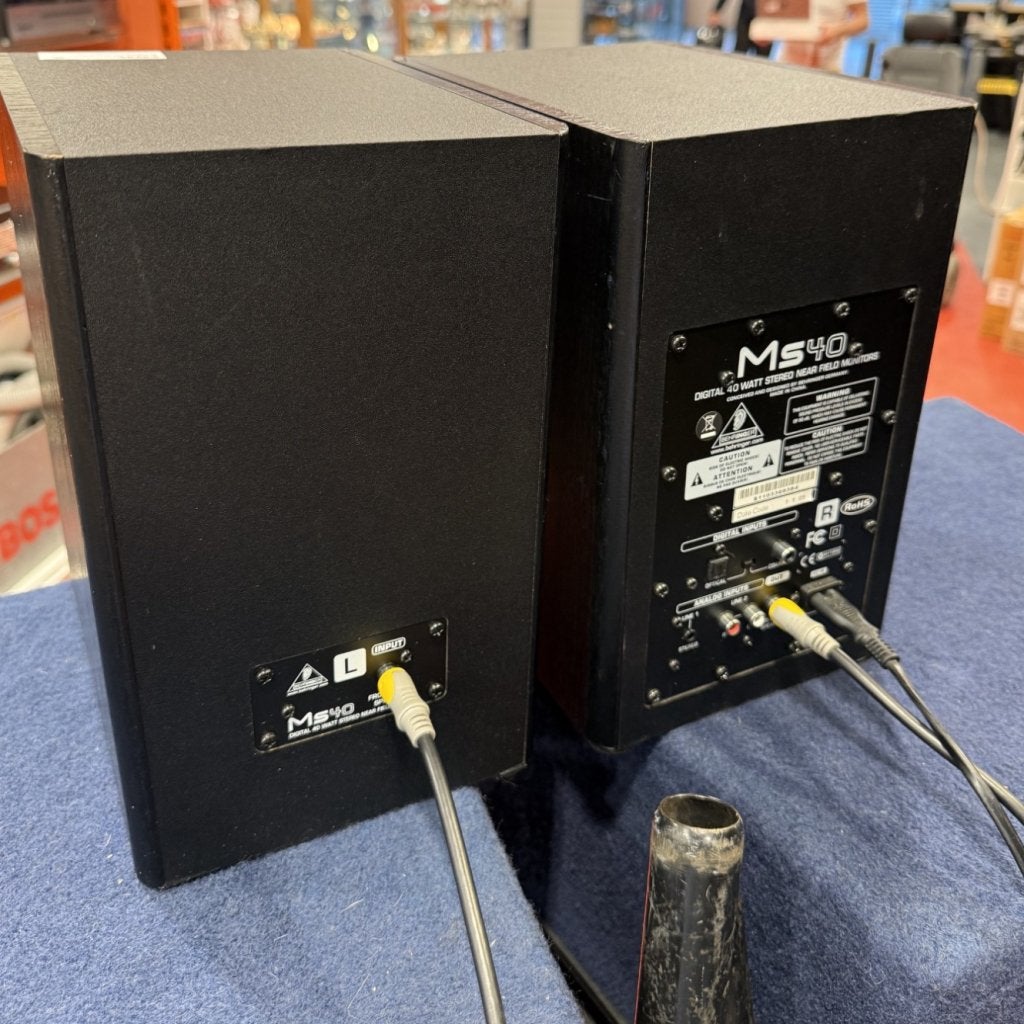 Behringer MS40 monitor speakers in prima staat, Behringer, Zo goed als nieuw, Support@behringer.com, Behringer (Music Tribe)
MusikhausstraÃŸe 1
94060 Pocking
Germany