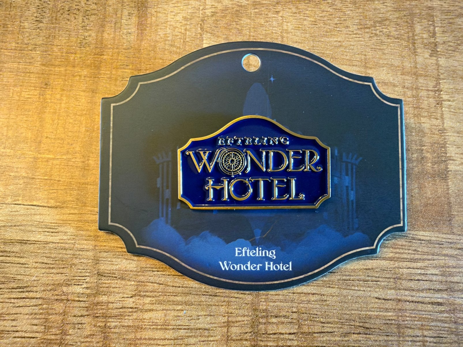 Efteling pin Efteling Wonder Hotel, Verzamelen, Ophalen of Verzenden, Nieuw, Button of Speldje