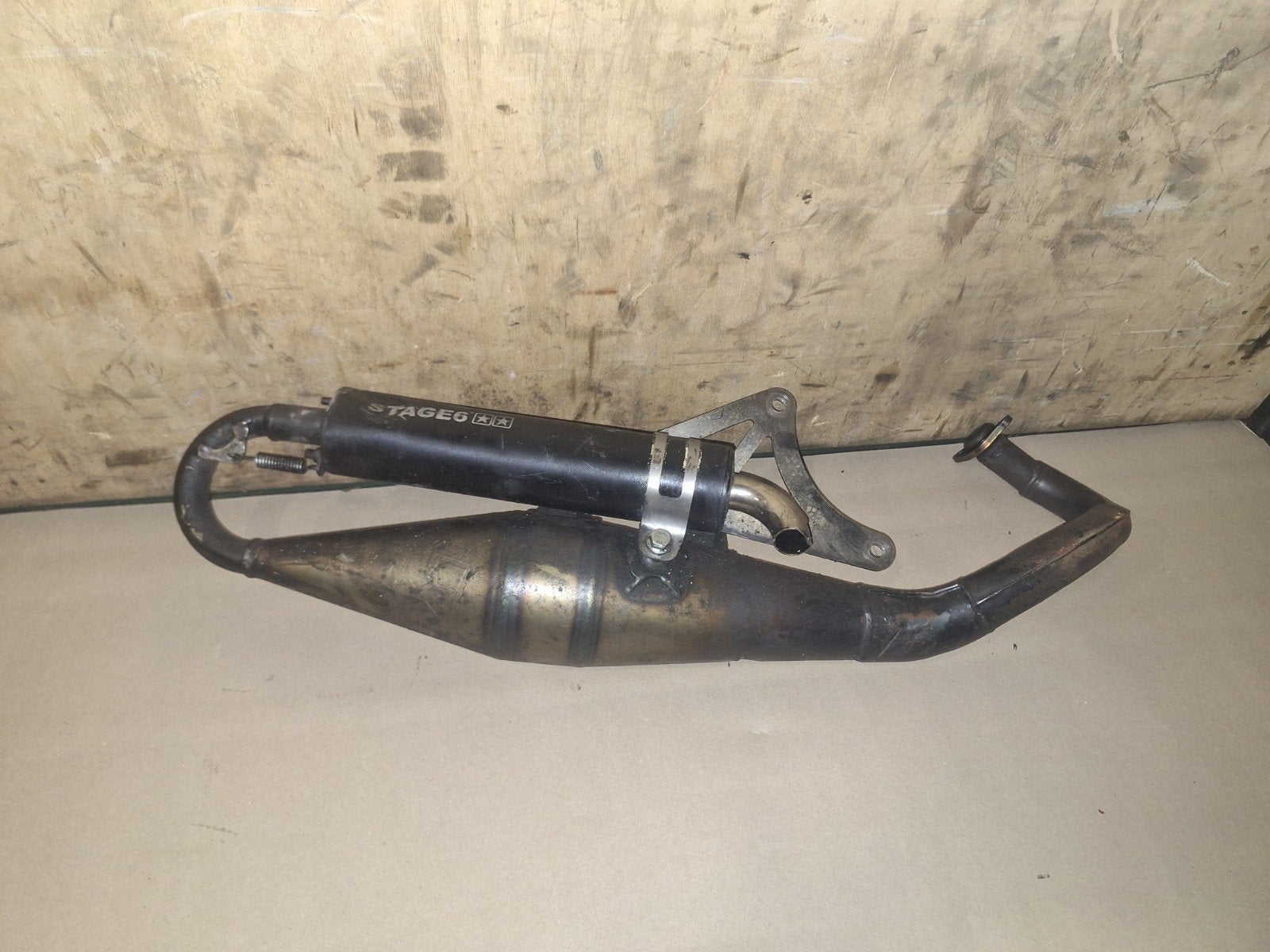 stage 6 uitlaat piaggio&gilera, Ophalen