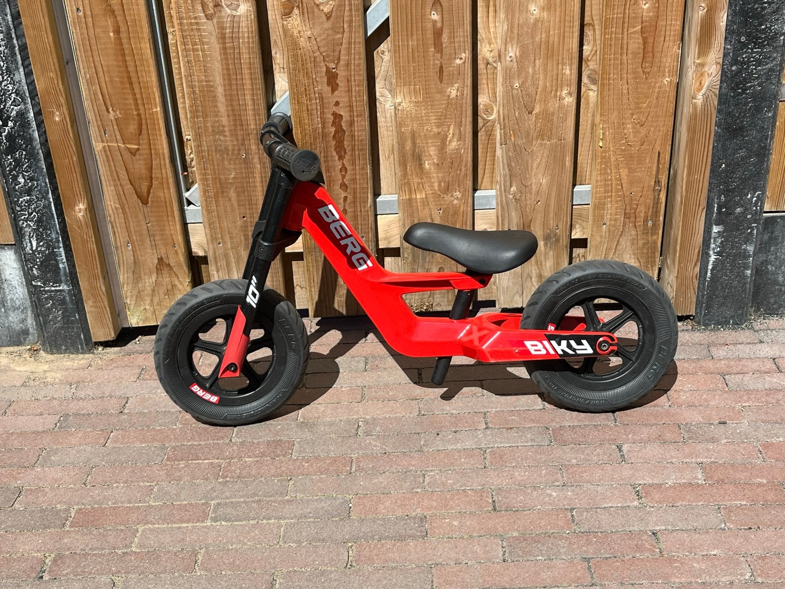 BERG Biky loopfiets rood - 10 inch, Ophalen, Gebruikt, Minder dan 16 inch