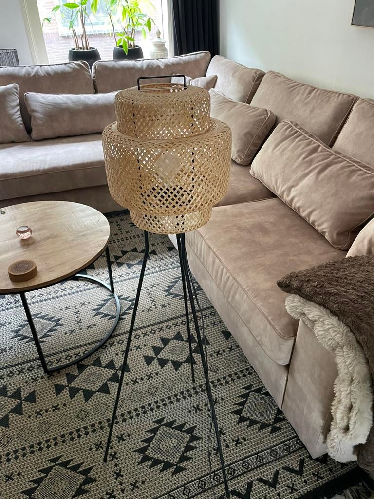 Sinnerlig IKEA staande lamp vloerlamp bamboe, Huis en Inrichting, Ophalen, 100 tot 150 cm, Overige materialen, Nieuw