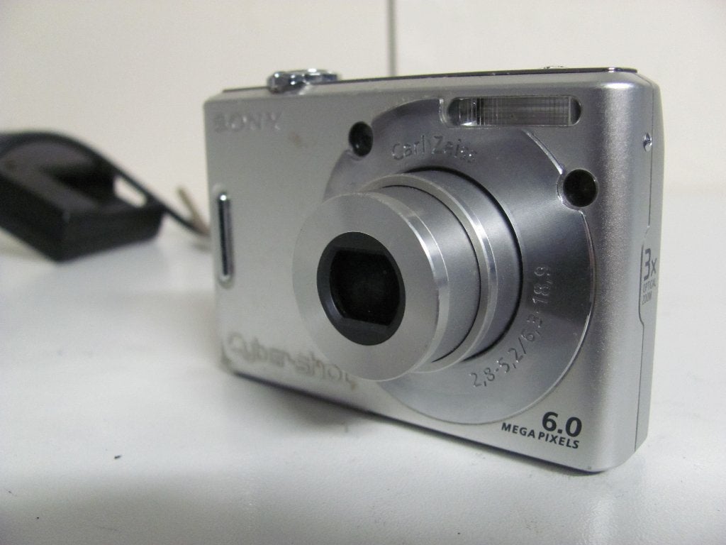 Sony Cyber-shot dsc-w30  met 1gb geheugencard, Ophalen of Verzenden, Zo goed als nieuw, Sony, Minder dan 4 keer
