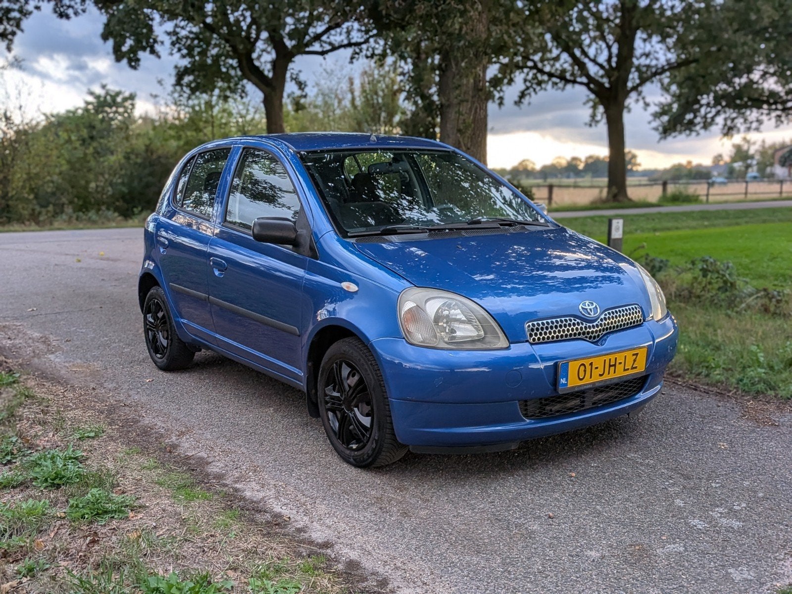 Toyota Yaris 1.3 | automaat | lange apk, 1299 cc, 15 km/l, USB, 4 cilinders