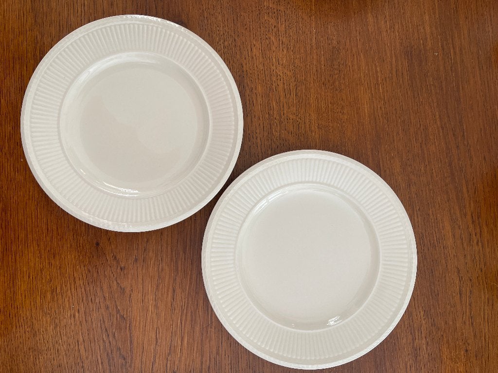 2 Wedgwood "Edme Plain" Taart/Gebaksborden Ø 18 cm Nieuw, Huis en Inrichting, Ophalen of Verzenden, Nieuw, Aardewerk, Overige stijlen