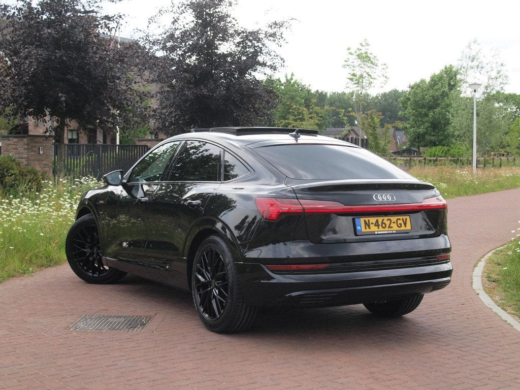 Audi e-tron Sportback 55 quattro Advanced edition Plus 95 kW, Auto's, Audi, Automaat, 131 €/maand, Zwart, Zwart