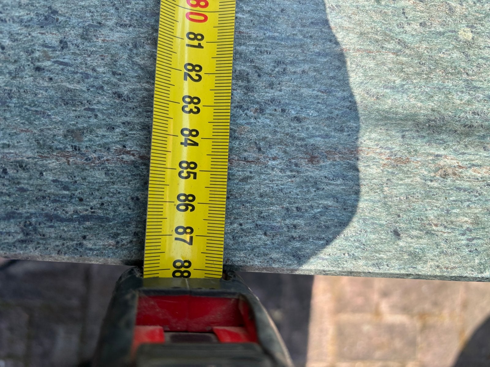 Robuuste tuintafel met stenen blad, Tuin en Terras, Tuintafels, Ophalen of Verzenden, Gebruikt, Rechthoekig, Metaal