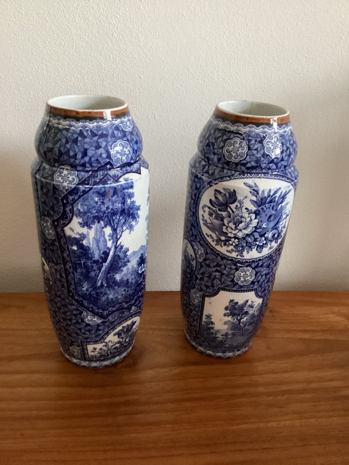 Koppel Villeroy & Boch "Flamand" vazen, ca. 1925, Antiek en Kunst, Ophalen of Verzenden