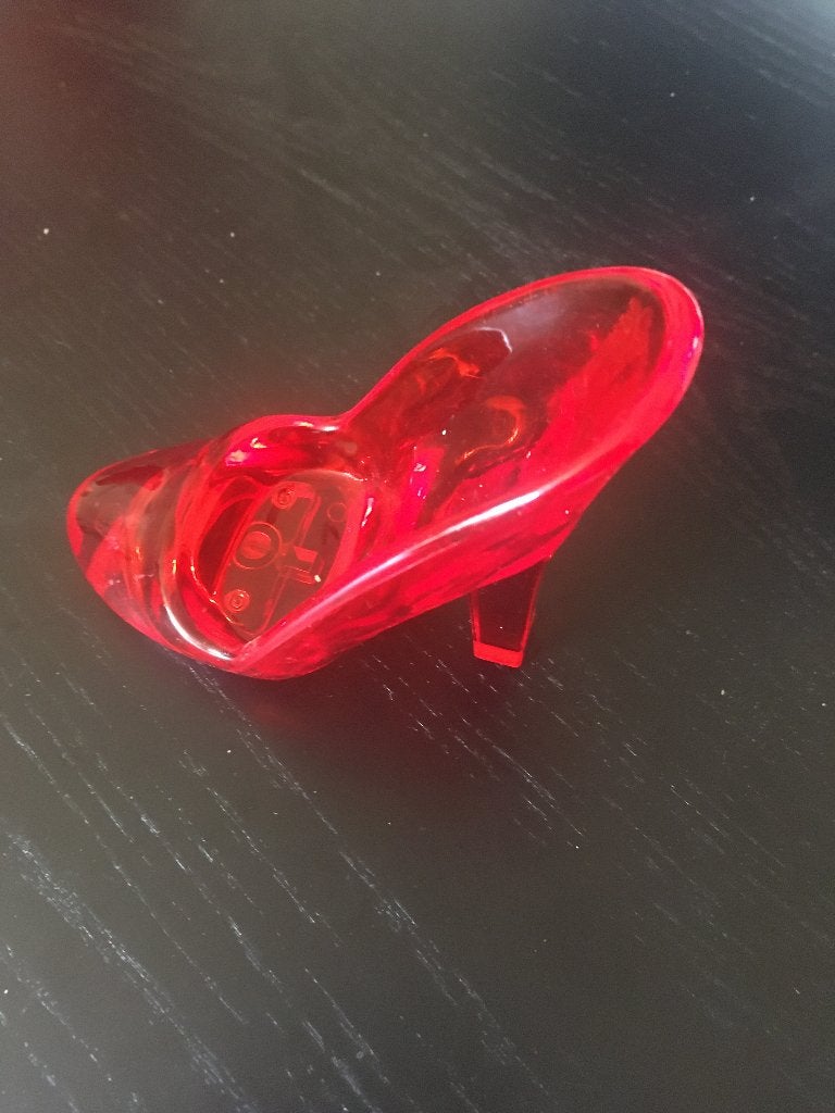 plastik rood klein schoentje, Kunststof, Ophalen of Verzenden, Zo goed als nieuw, Modern