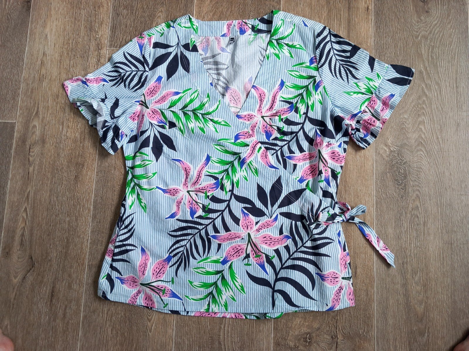 Nieuw! Zomerse blouse HEMA met overslag mt M, Ophalen of Verzenden, Nieuw