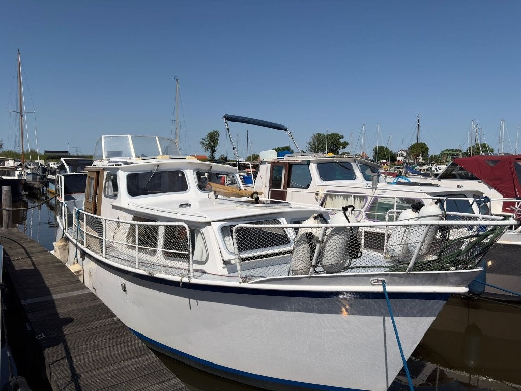 Stalen kruiser, Watersport en Boten, Motorboten en Motorjachten, 10 m, Gebruikt, Binnenboordmotor, Kruiser
