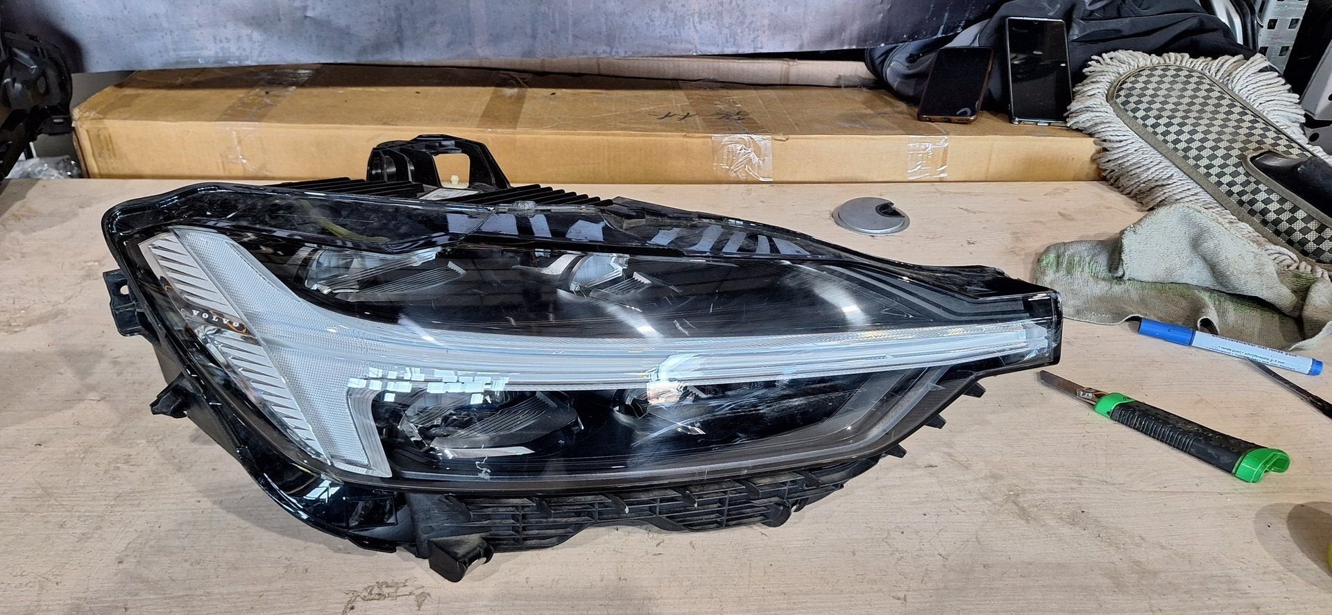 Volvo XC60 koplamp, Gebruikt, -, -, Ophalen of Verzenden