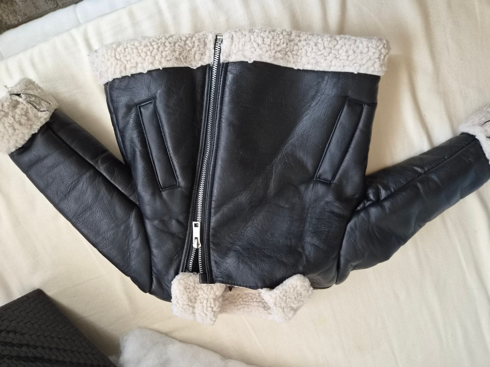 Primark Zwarte Bikerjack met Crème Teddy Voering, Primark, Zwart, Ophalen of Verzenden, Zo goed als nieuw