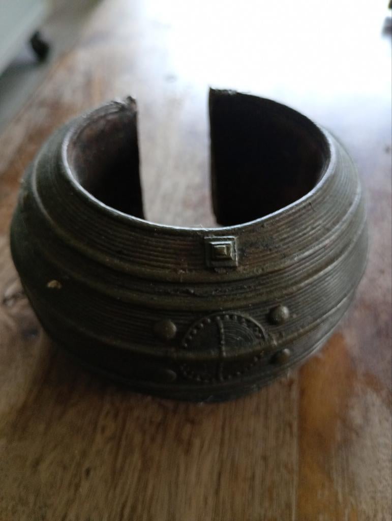 Vintage Afrikaanse Bronzen Armband - Etnische Sieraden, Ophalen of Verzenden