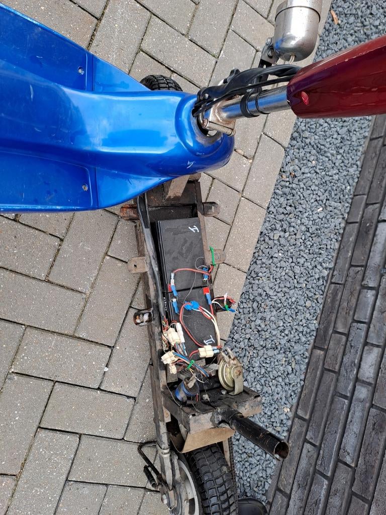 Blauwe elektrische step, Fietsen en Brommers, Steps, Ophalen