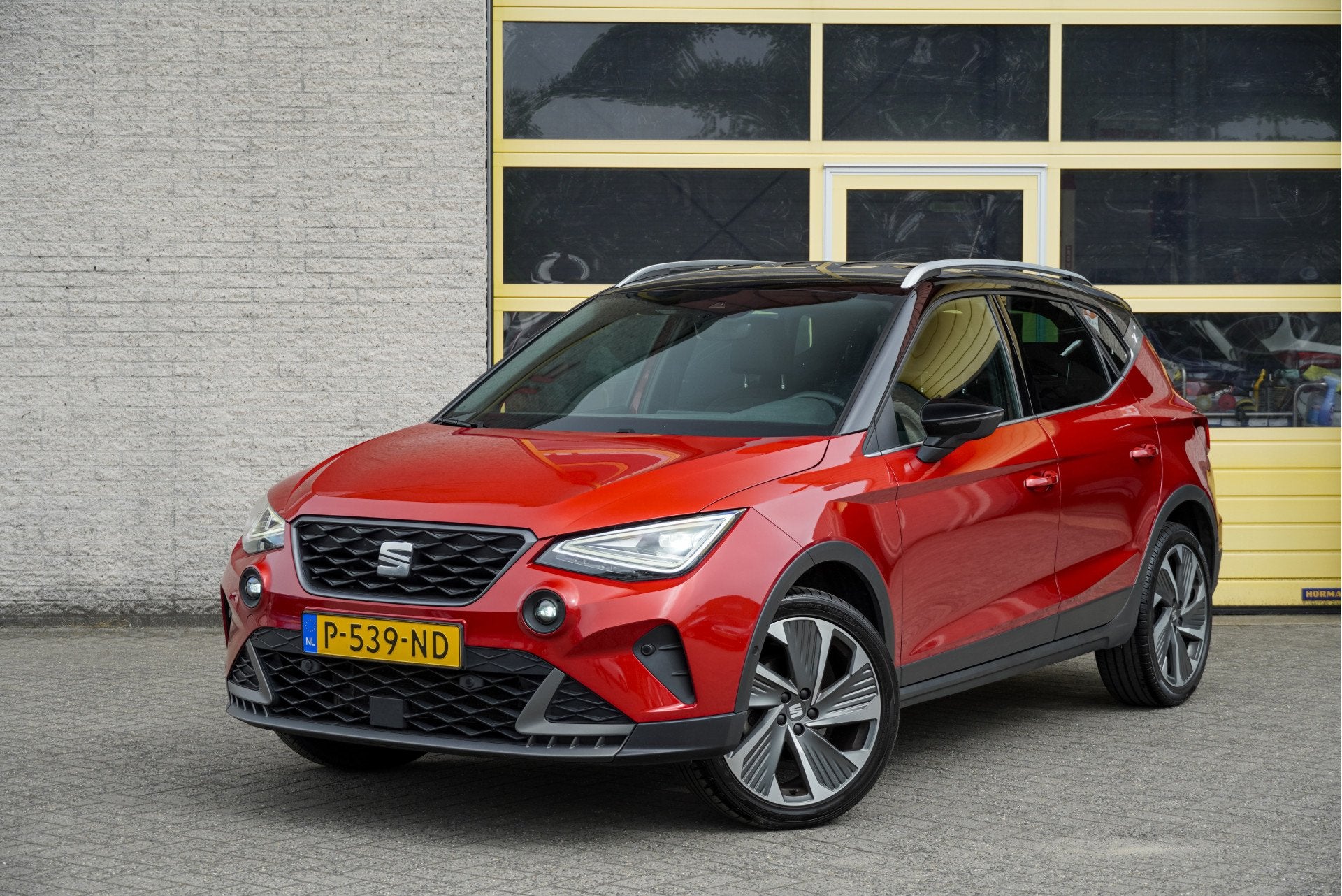 SEAT Arona 1.0 TSI FR Business Intense BJ2022 Lmv 18" | Led, Auto's, Voorwielaandrijving, Dealer onderhouden, Gebruikt, 49 €/maand