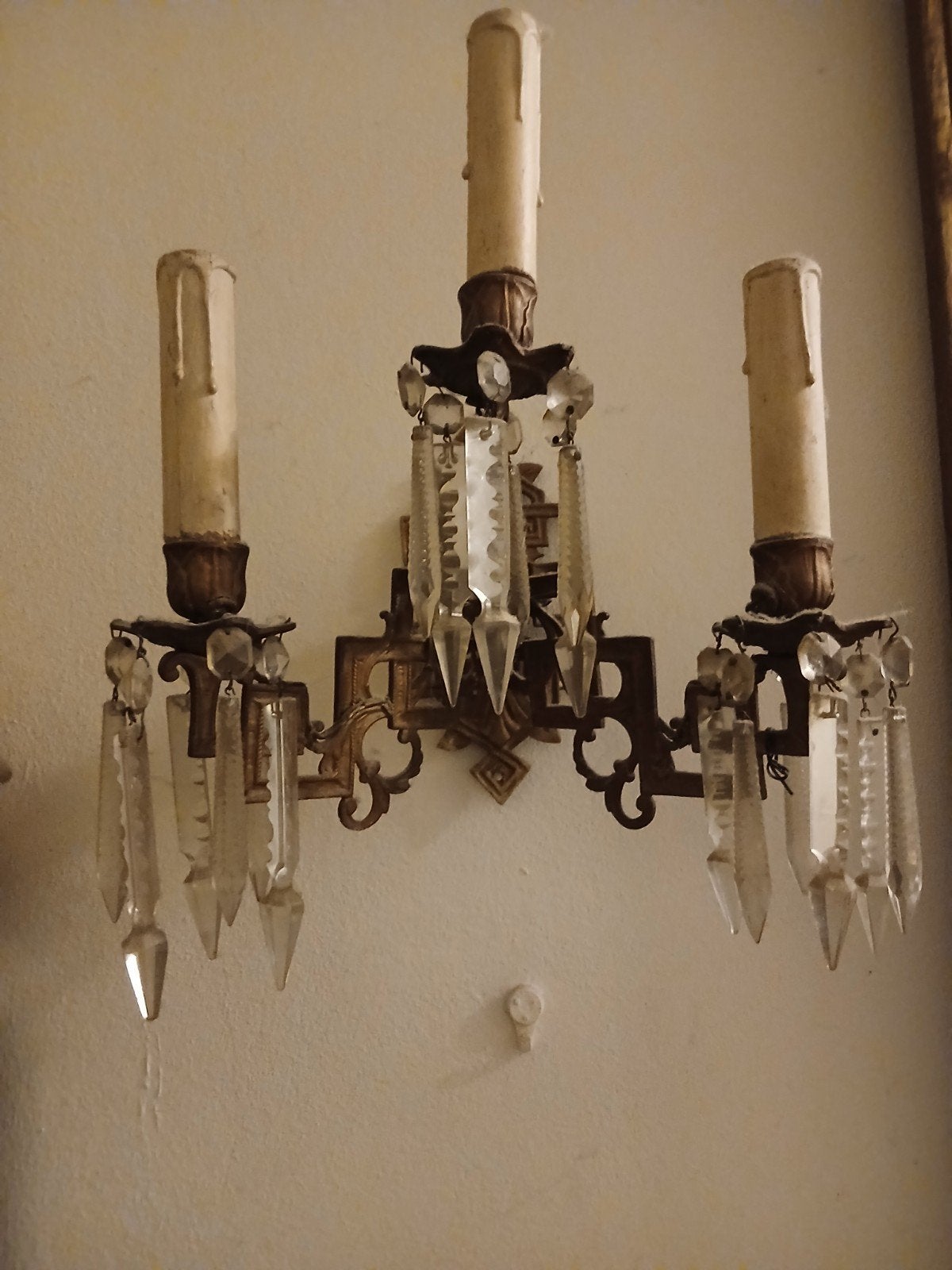 Antieke wandlamp met kristallen pegels, Ophalen