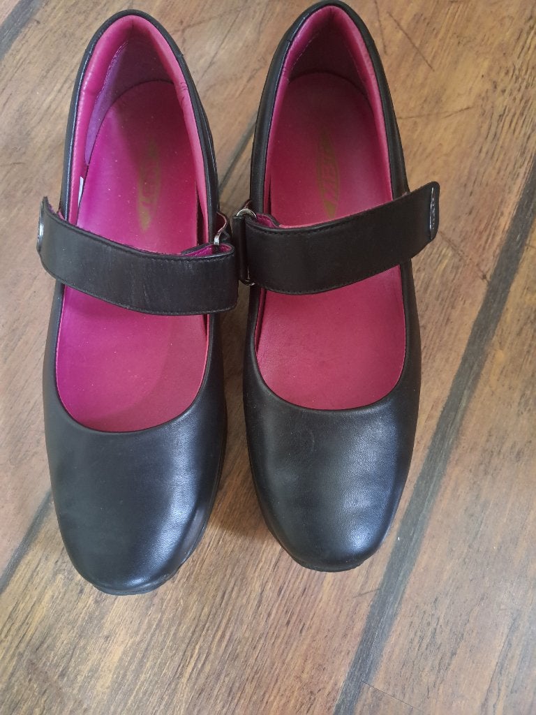 afwikkel schoenen dames, Kleding | Dames, Schoenen, Ophalen of Verzenden, Zo goed als nieuw, MBT, Instappers
