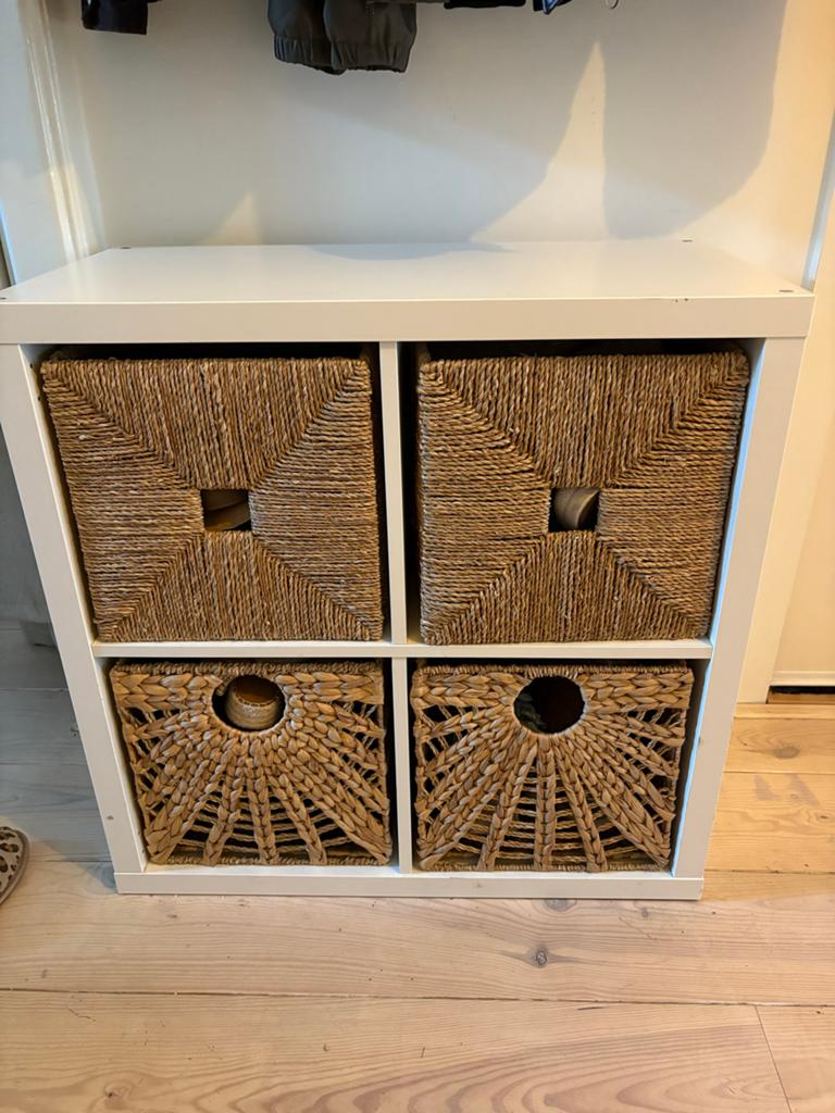 IKEA KALLAX kast met 4 rieten manden, Huis en Inrichting, Ophalen, Gebruikt