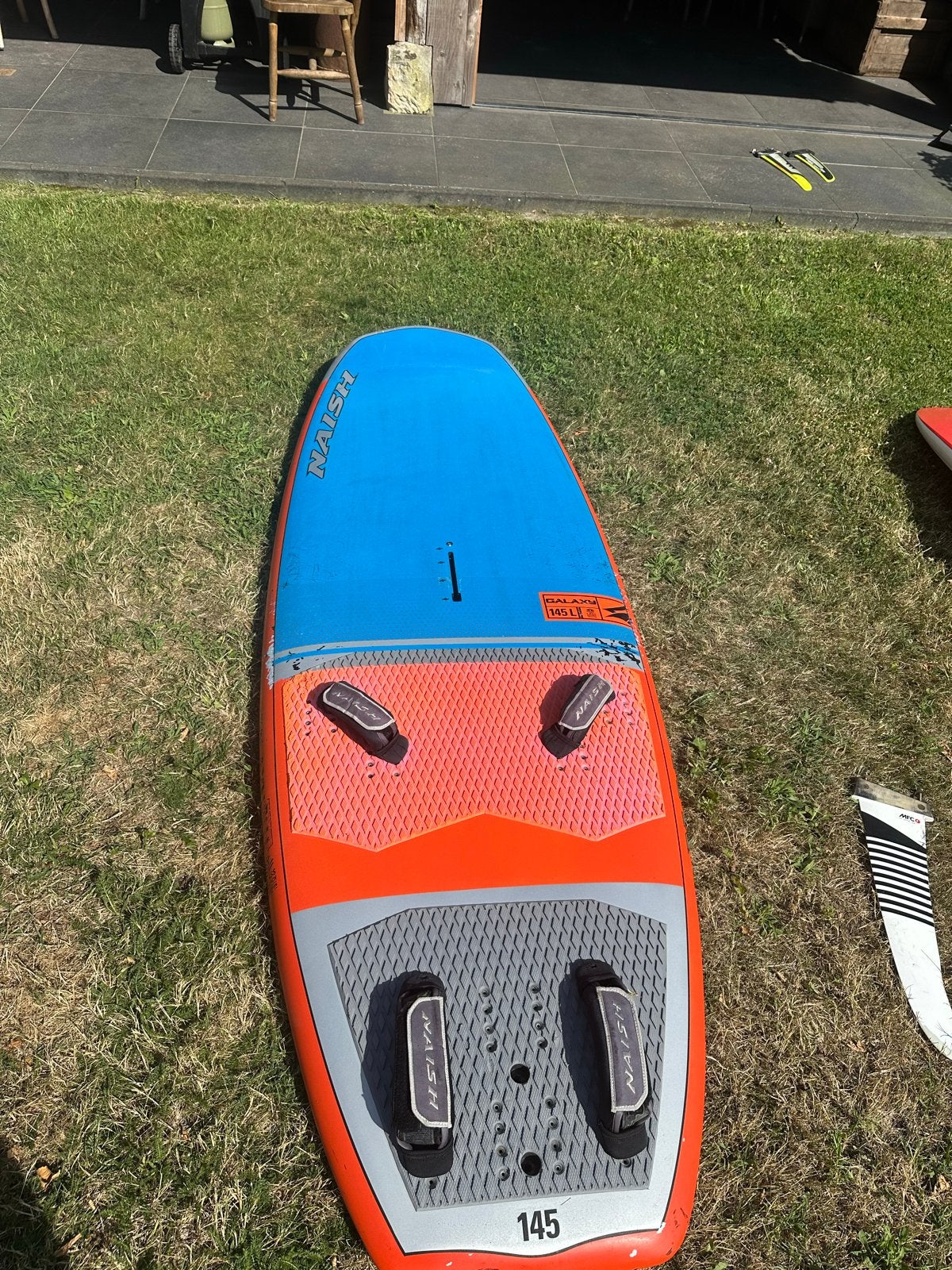 Naish Galaxy 145L Windsurfplank met vin en boardbag, Ophalen, Minder dan 250 cm, Met vin(nen), Plank