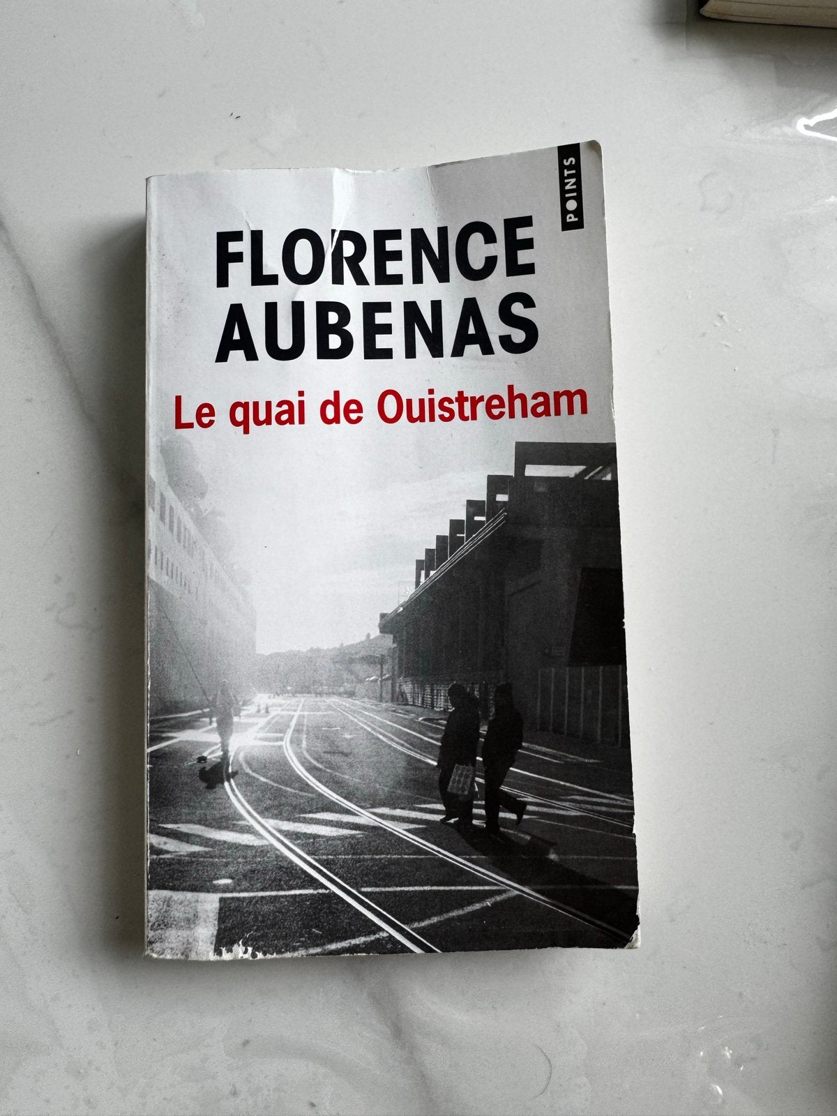 Florence Aubenas - Le quai de Ouistreham, Ophalen of Verzenden, Gelezen, Europa overig