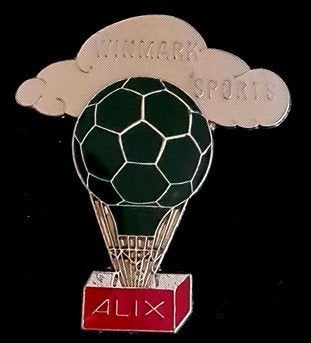 Alix Winmark Sports ballon pin, Verzenden, Nieuw, Transport, Speldje of Pin
