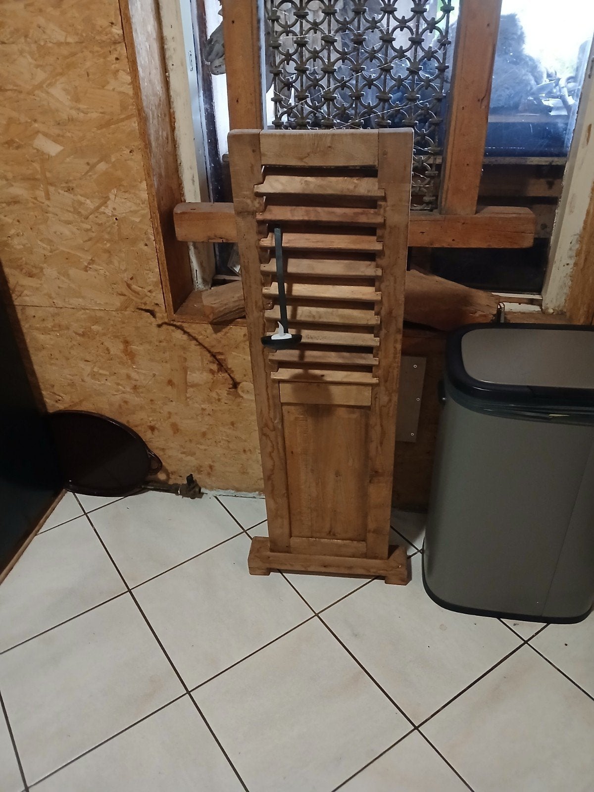 Stoere landelijke decoratie met kaarshouder, 106 cm hoog, Ophalen of Verzenden, Gebruikt, Hout, Overige typen