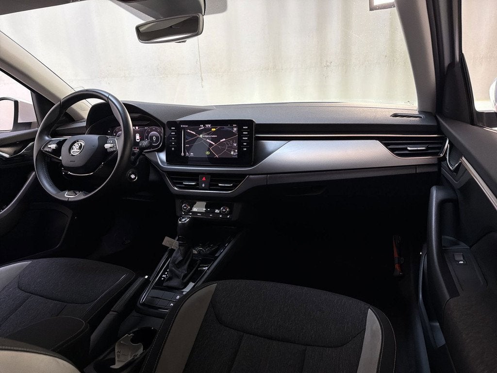 Skoda Scala 1.0 TSI 110pk DSG Business Edition LED Stoelverw, Auto's, Skoda, Gebruikt, Met garantie (alle), 620 kg, Origineel Nederlands