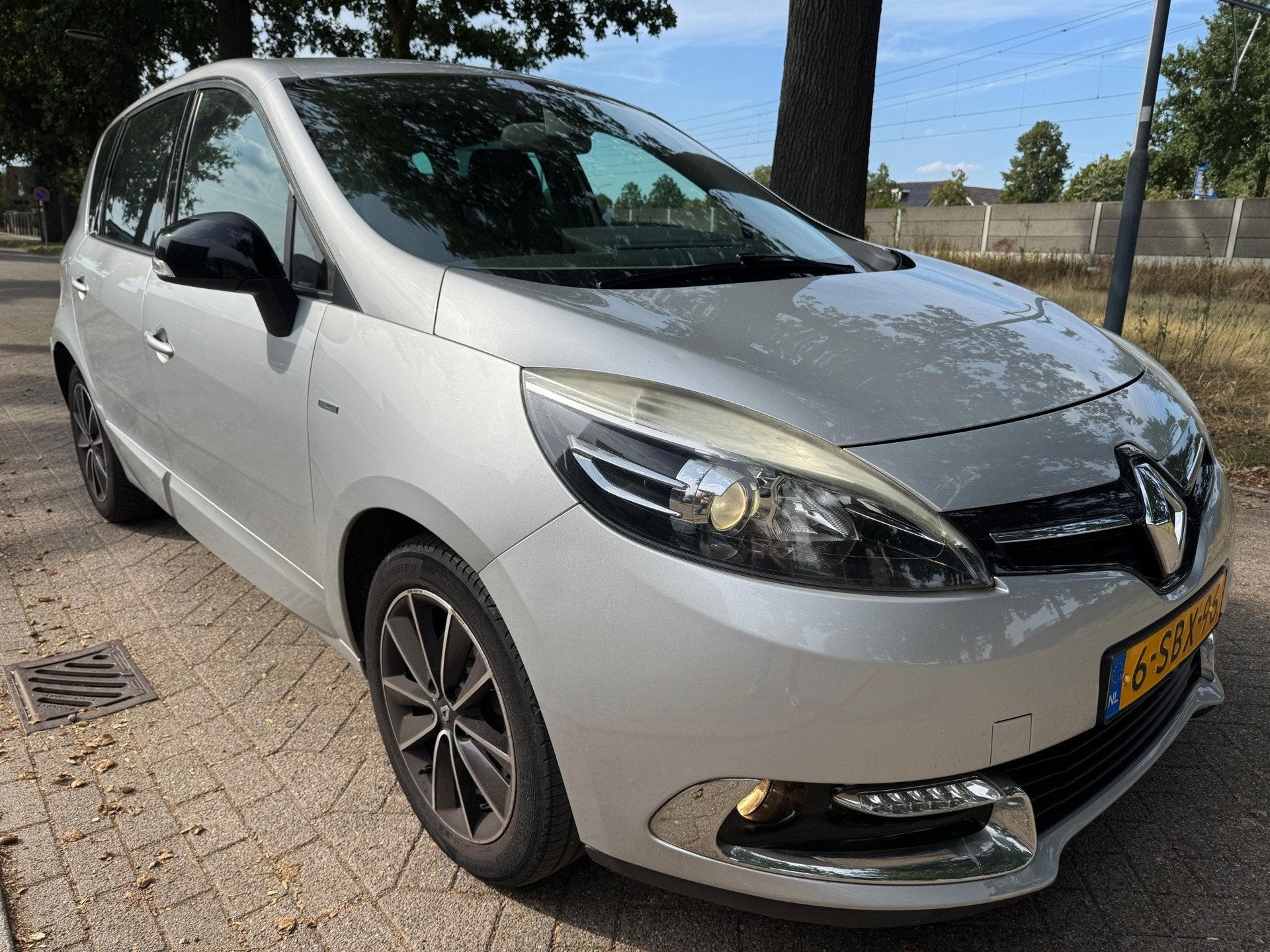 Renault Scénic 1.2 TCe Bose 2013 NAP LOOPT ONREGELMATIG, Auto's, Renault, Voorwielaandrijving, Euro 5, Automatische klimaatregeling