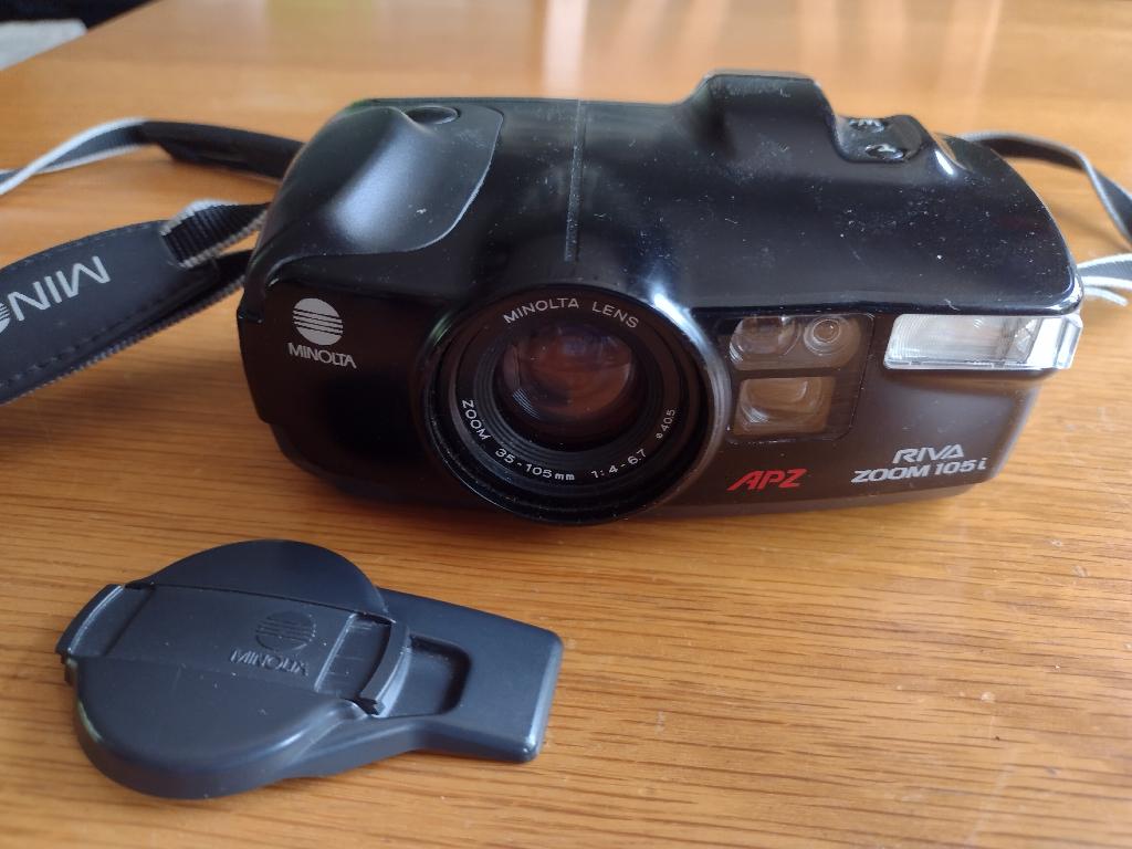 Minolta Riva zoom 105i, Audio, Tv en Foto, Fotocamera's Analoog, Ophalen of Verzenden, Zo goed als nieuw, Compact, Minolta