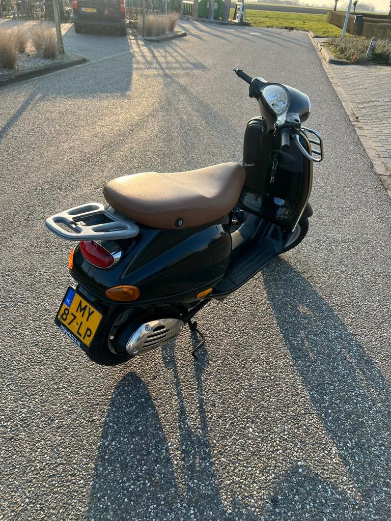 vespa et 4 125 cc A1, Fietsen en Brommers, Scooters | Vespa, Ophalen of Verzenden, Zo goed als nieuw, Benzine