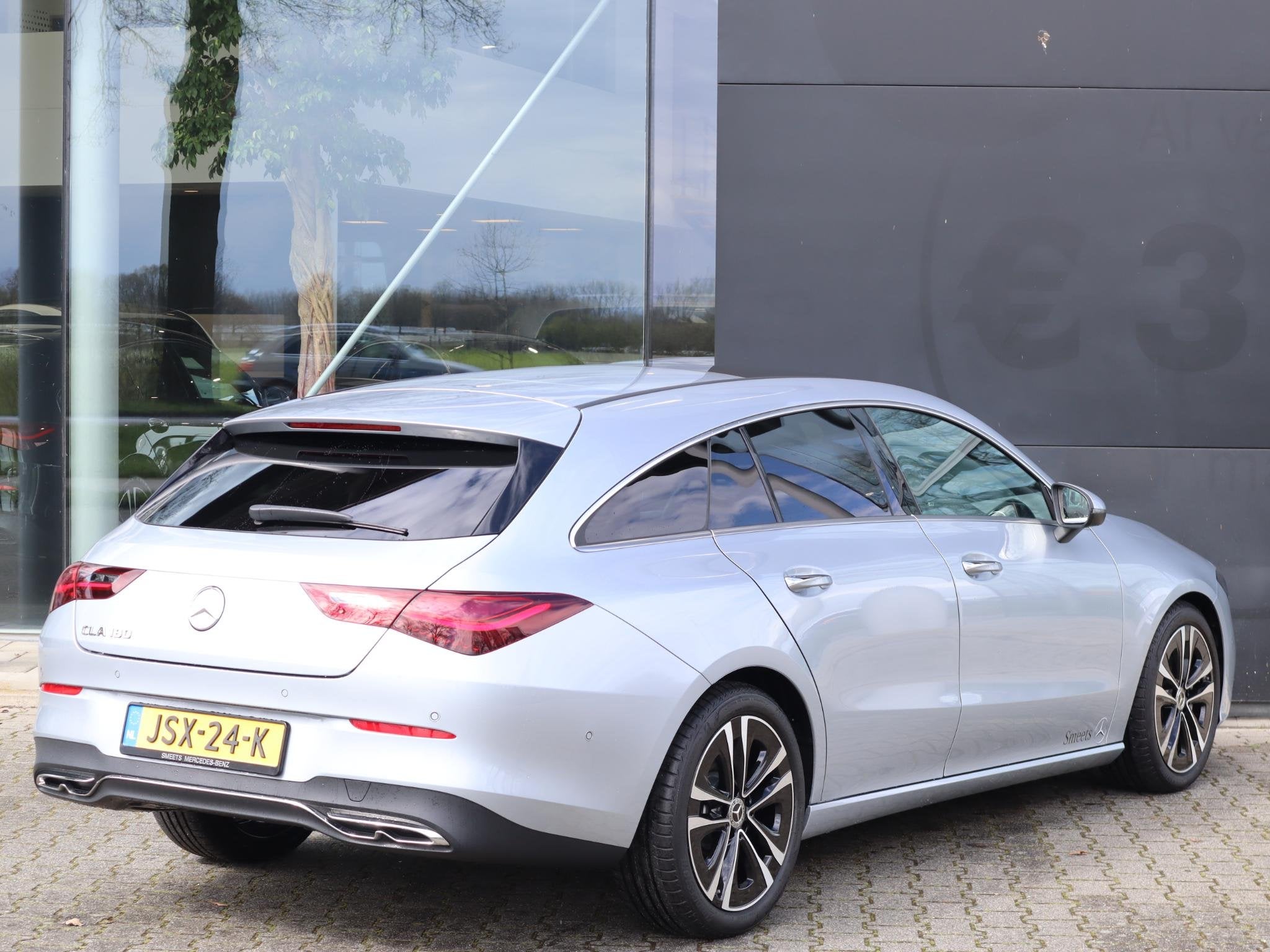 Mercedes-Benz CLA-klasse Shooting Brake 180 Star Edition Lux, 4 cilinders, Origineel Nederlands, Stoelverwarming, Zilver of Grijs
