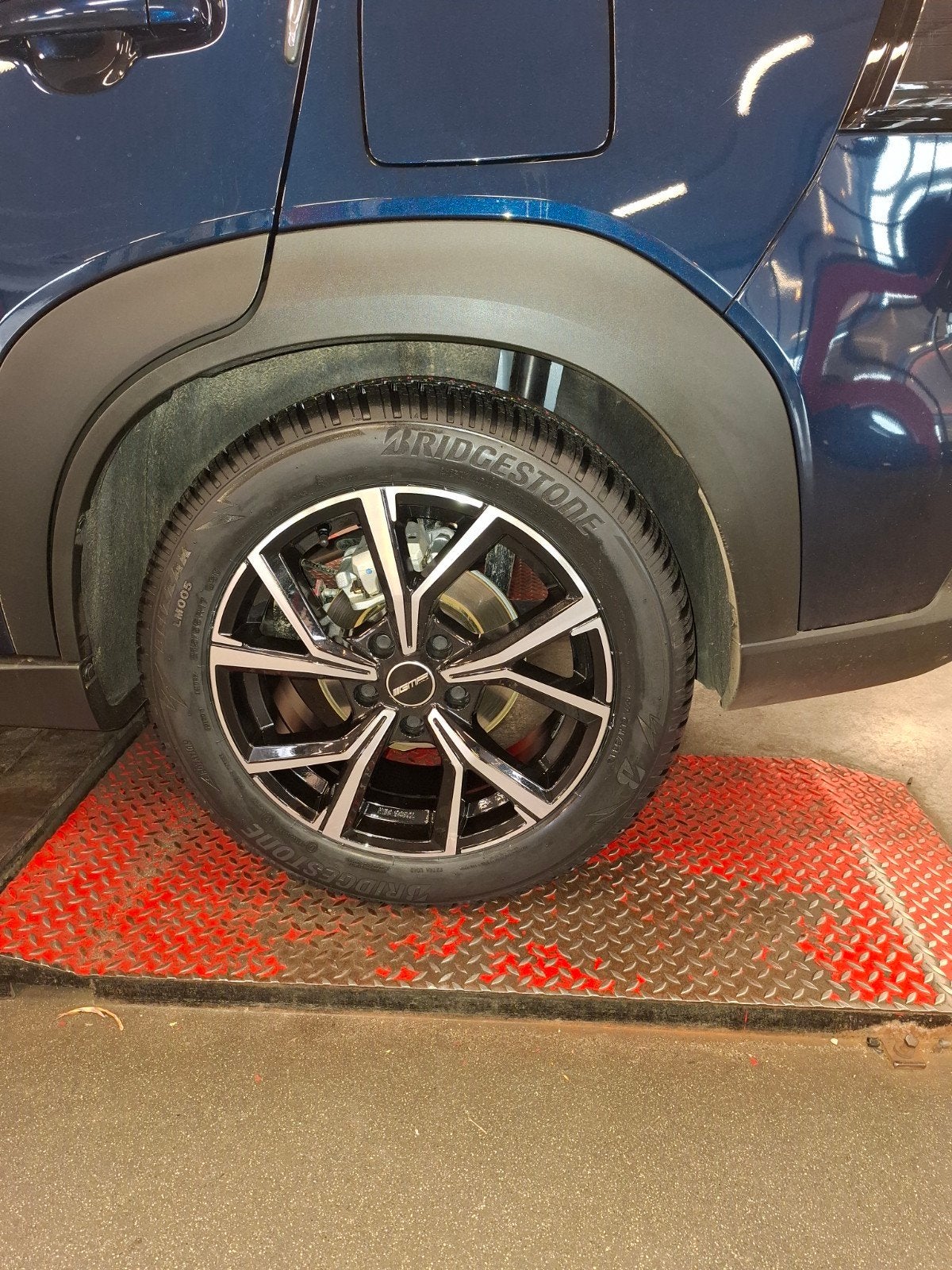 zgan,velgen alu..met bridgestone winterbanden.5000 km gerol, Ophalen, Velg(en), 17 inch, Winterbanden