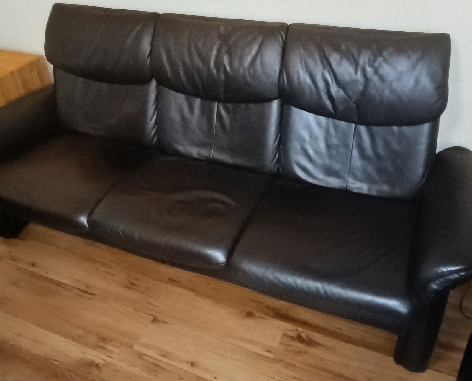 Lederen 3 zits bank, Huis en Inrichting, Ophalen, Tweepersoons, 75 tot 100 cm, Zo goed als nieuw