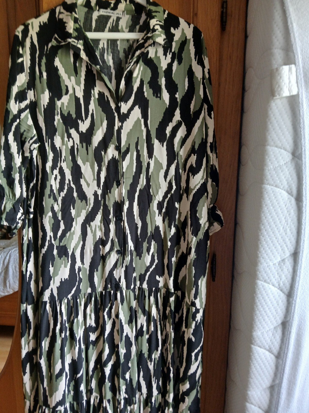 Een mooie jurk in maat L van Typical Jill., Kleding | Dames, Ophalen, Maat 42/44 (L), Zo goed als nieuw, Typical Jill