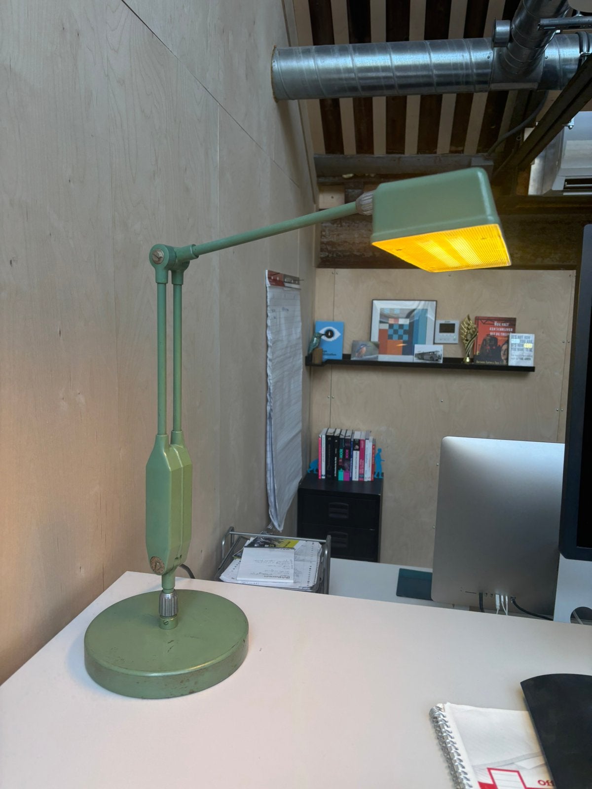 Vintage Kumewa Typ F2 design bureaulamp machinelamp, Met schakelaar, Bureaulamp, Gebruikt, Overige merken